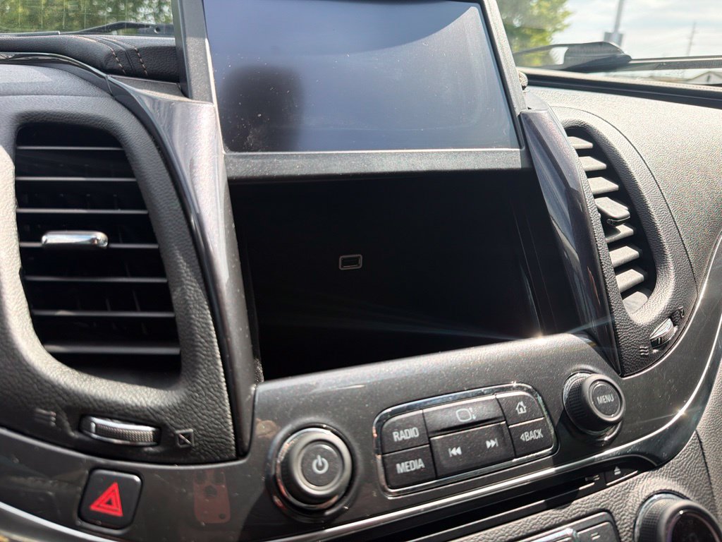 Used 2015 Chevrolet Impala LT w/ Convenience Package FWD image 30