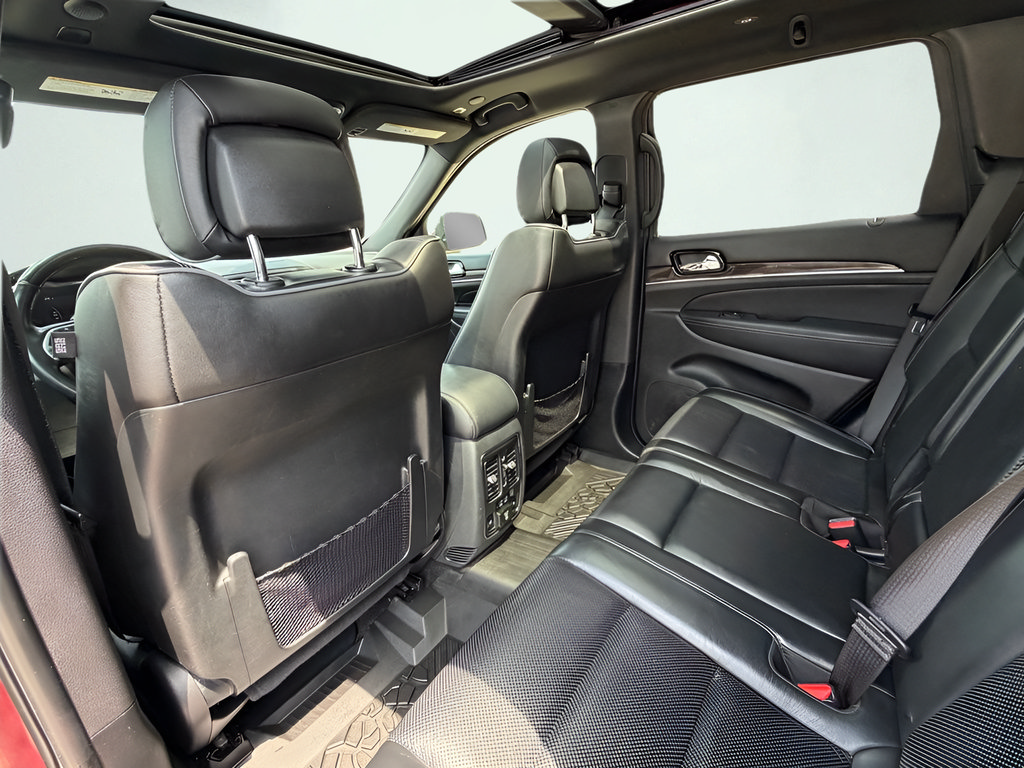 Used 2019 Jeep Grand Cherokee Overland AWD/4WD image 22