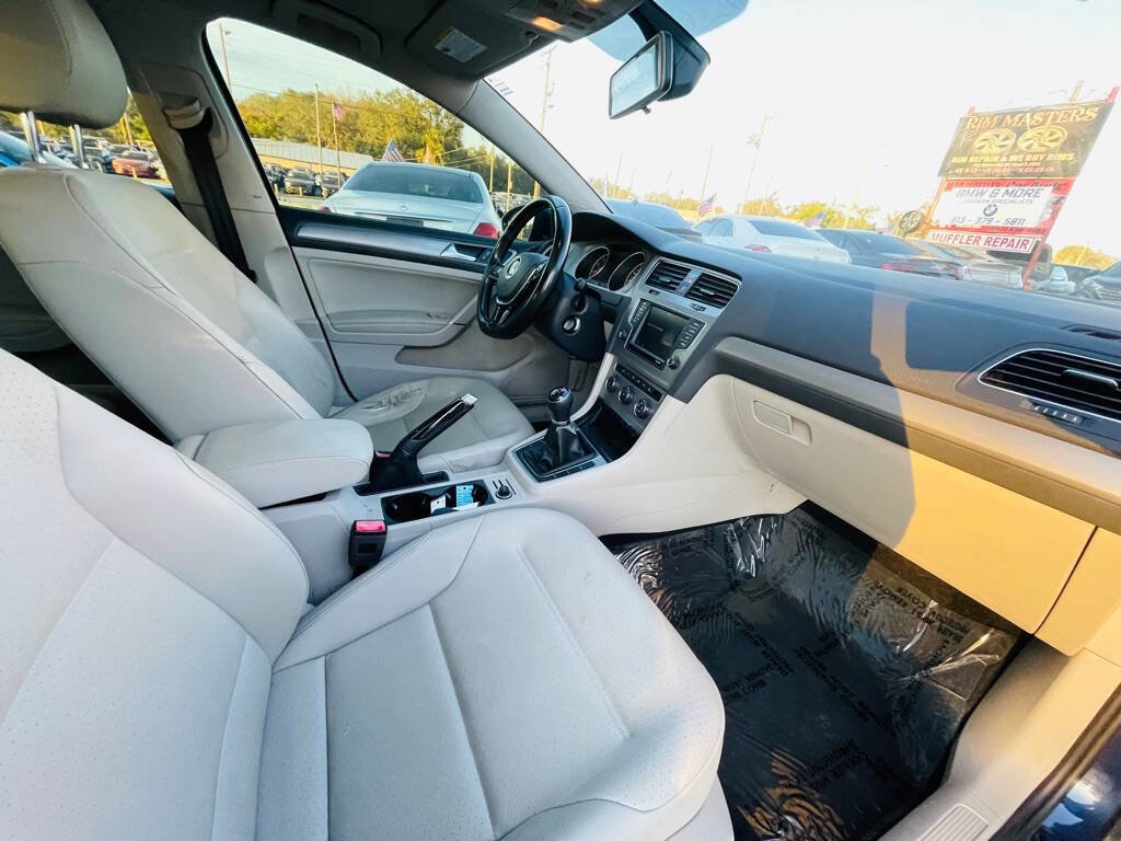 Used 2017 Volkswagen Golf Wolfsburg Edition image 23