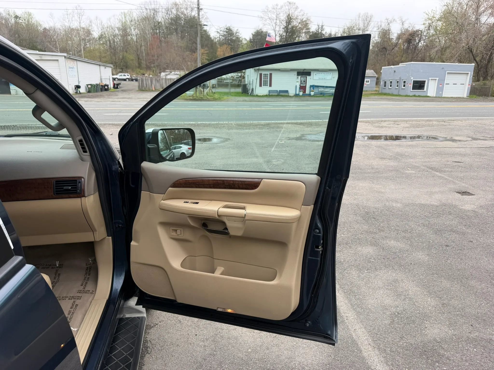 Used 2013 Nissan Armada SL image 15