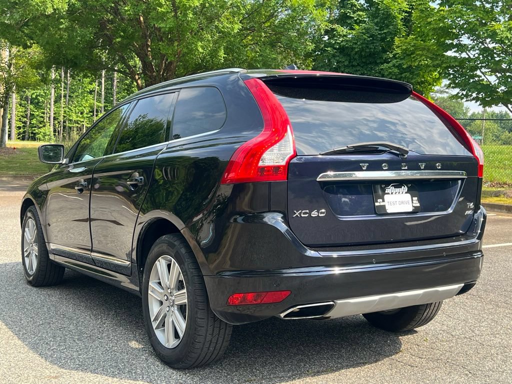 Used 2016 Volvo XC60 T6 Platinum w/ Climate Package AWD/4WD image 3