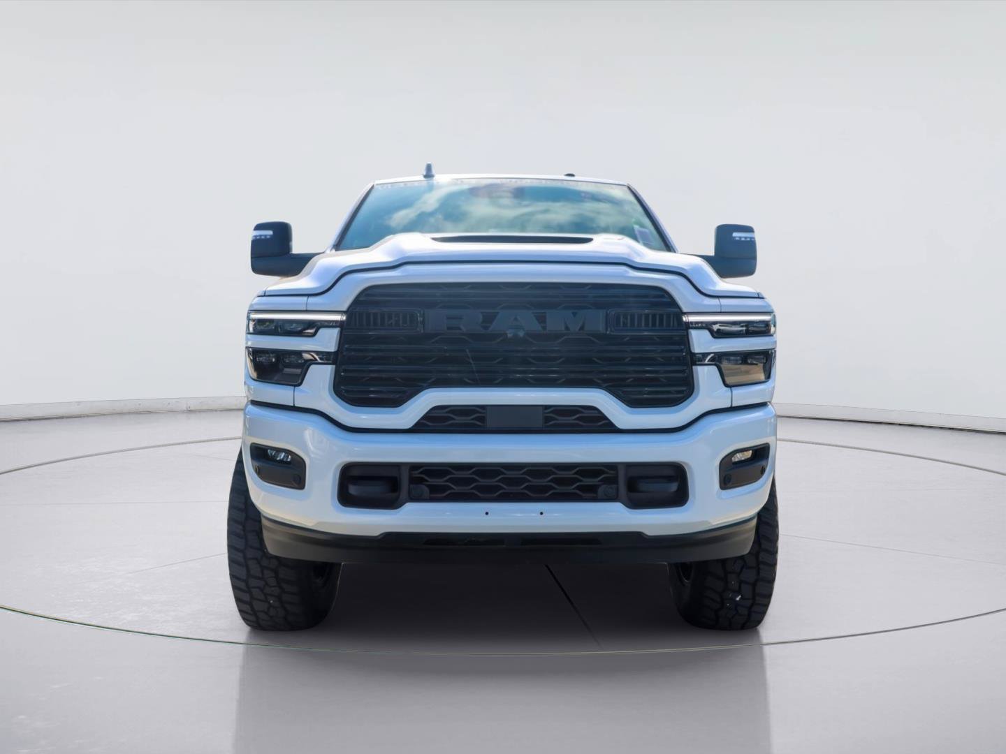 New 2026 RAM 2500 Laramie AWD/4WD image 4