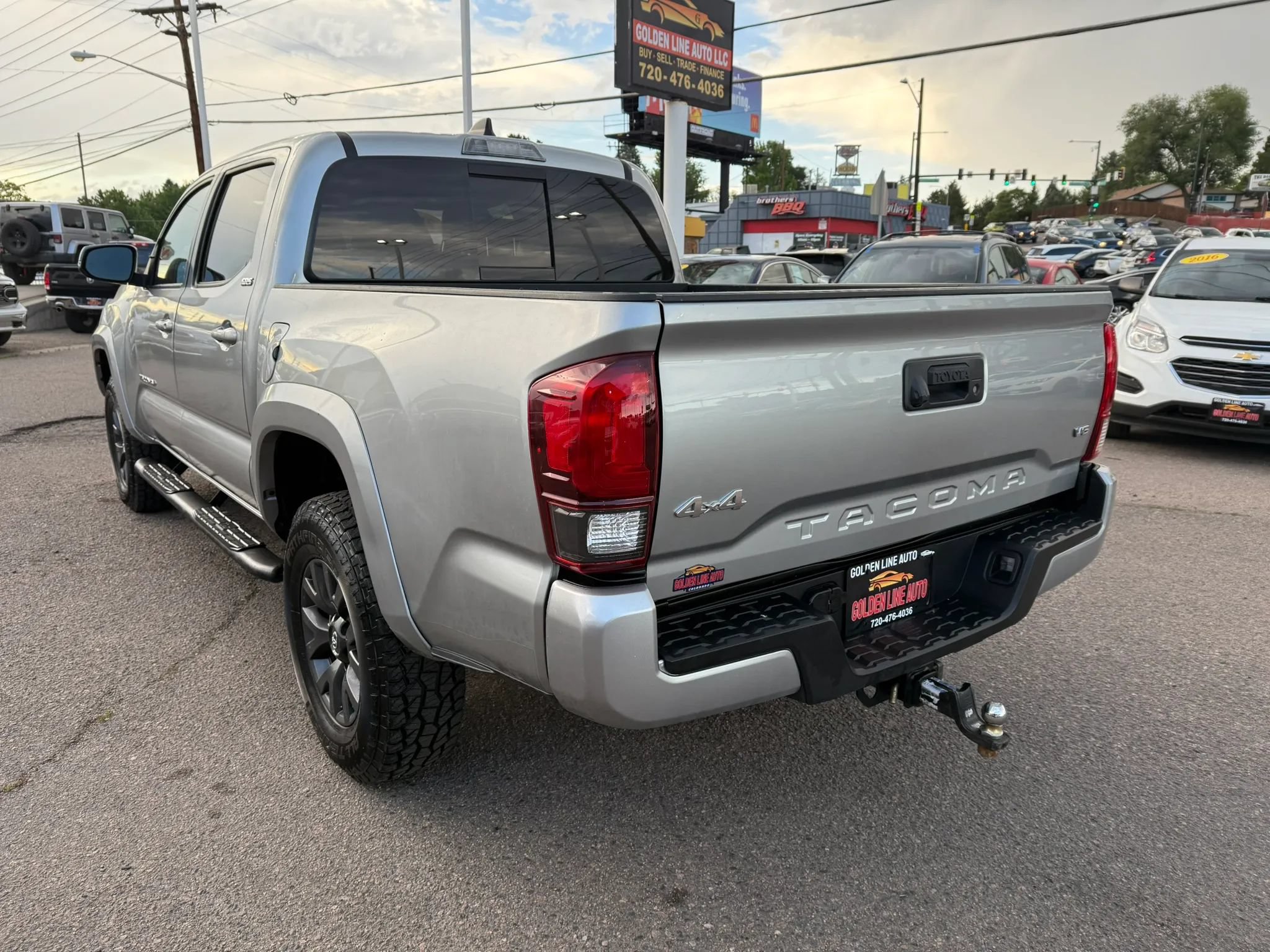 Used 2023 Toyota Tacoma SR5 w/ Technology Package AWD/4WD image 6