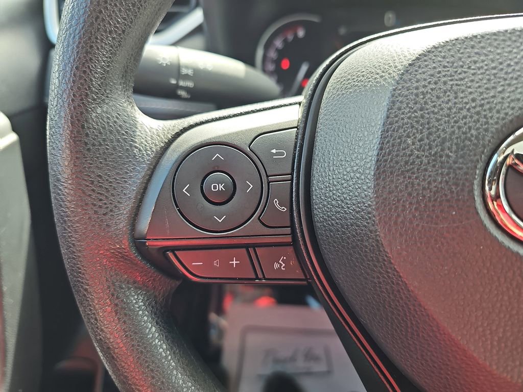Used 2023 Toyota RAV4 XLE FWD image 21