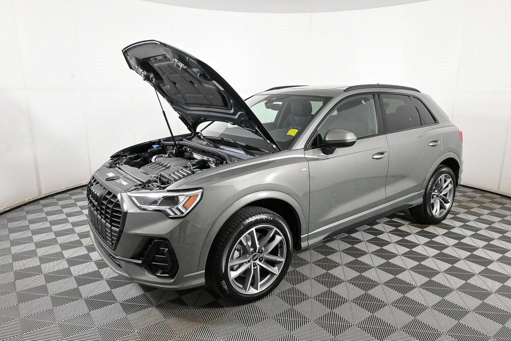 New 2025 Audi Q3 2.0T Premium image 32