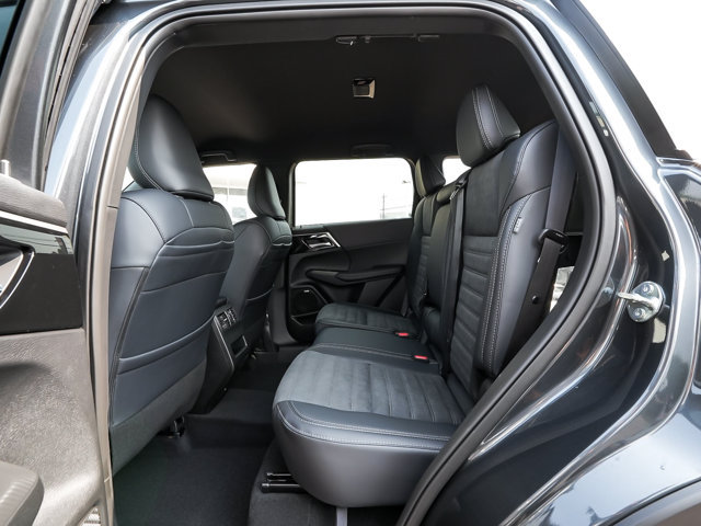 New 2026 Mitsubishi Outlander LE AWD/4WD image 39