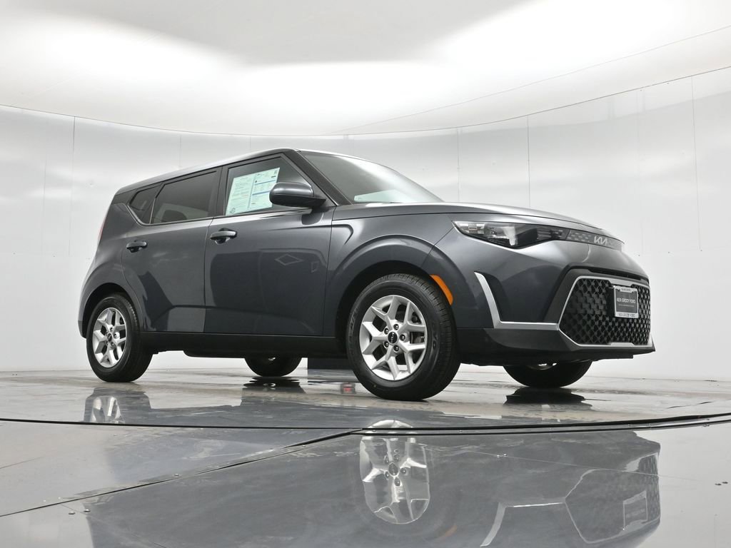 Used 2023 Kia Soul LX w/ Option Group 015 FWD image 46