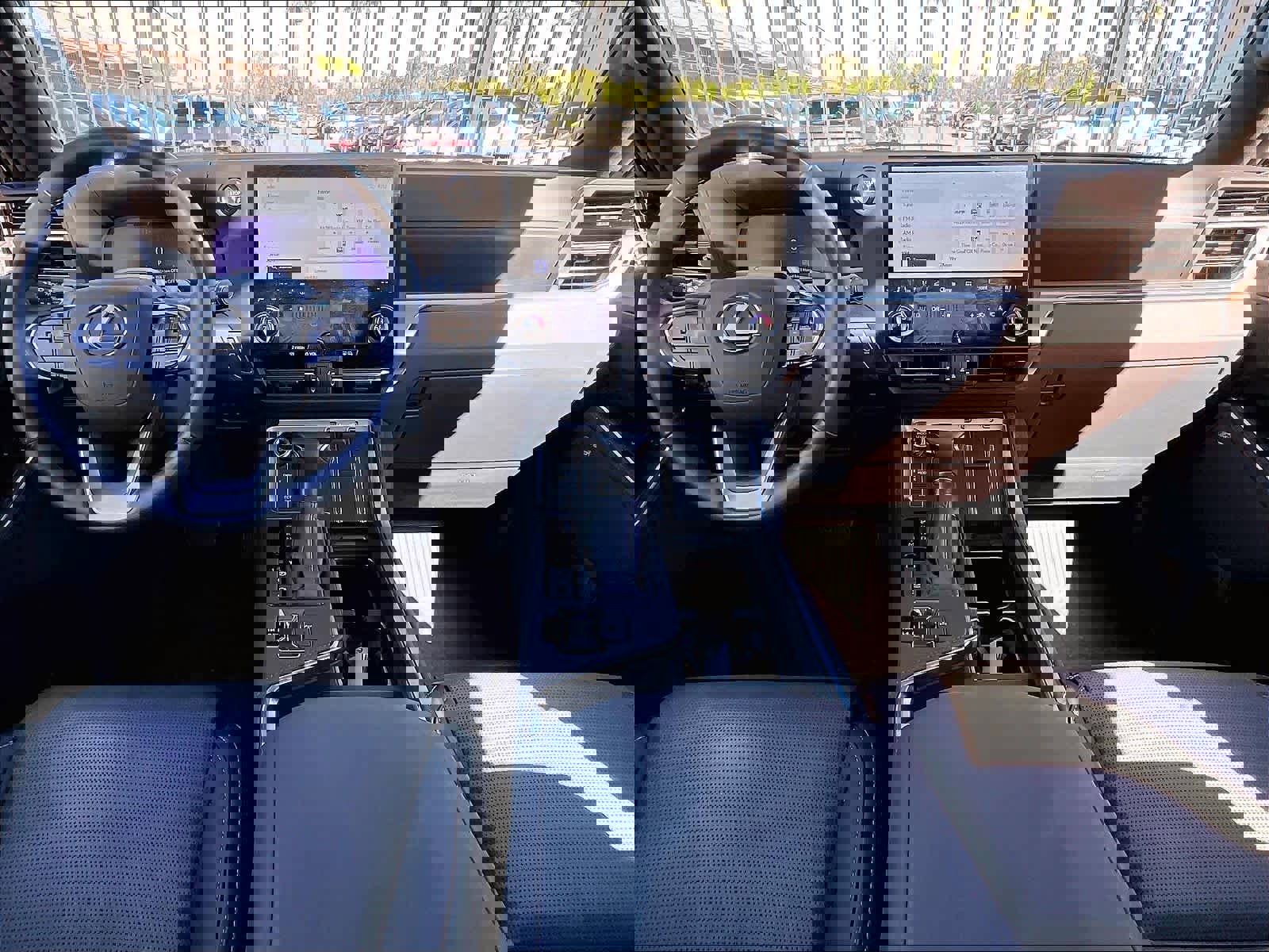 Used 2024 Lexus GX 550 Luxury w/ Accessory Package (2T) image 15