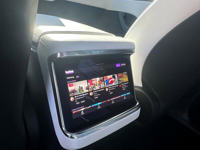 Used 2023 Tesla Model X image 45