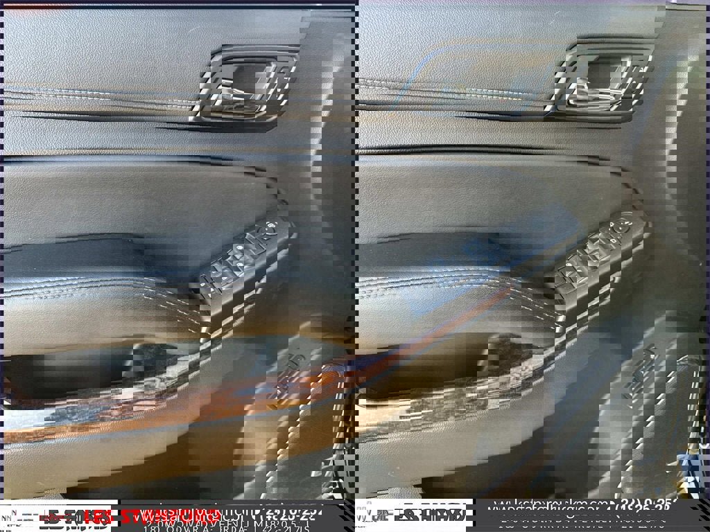 Used 2018 GMC Yukon XL SLT image 17