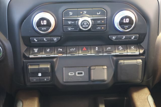 Used 2022 GMC Sierra 3500 Denali AWD/4WD image 21