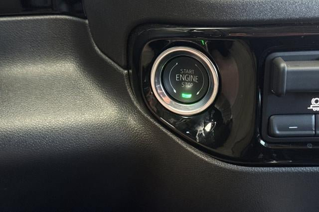 New 2025 GMC Sierra 1500 Elevation w/ Elevation Premium Package AWD/4WD image 32