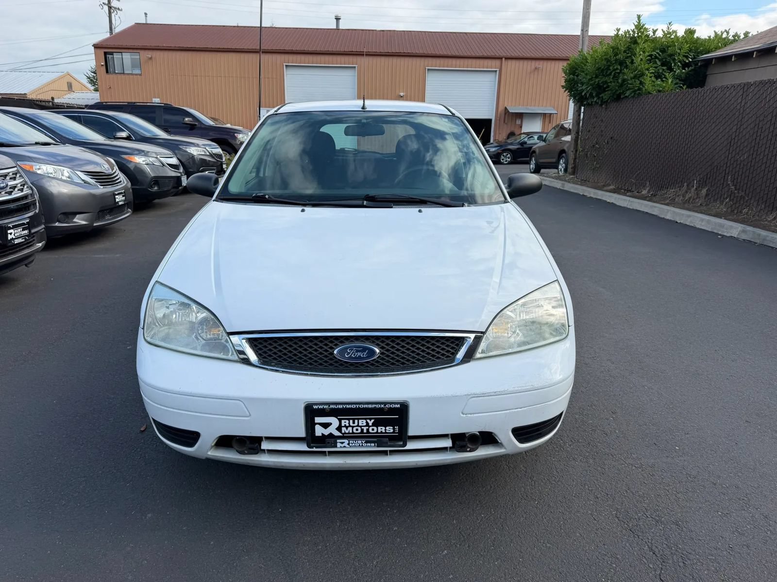 Used 2007 Ford Focus S FWD image 2