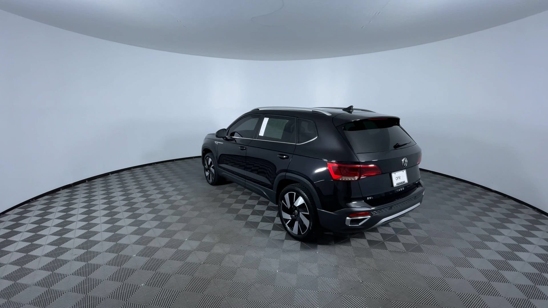 Used 2024 Volkswagen Taos SEL AWD/4WD image 7