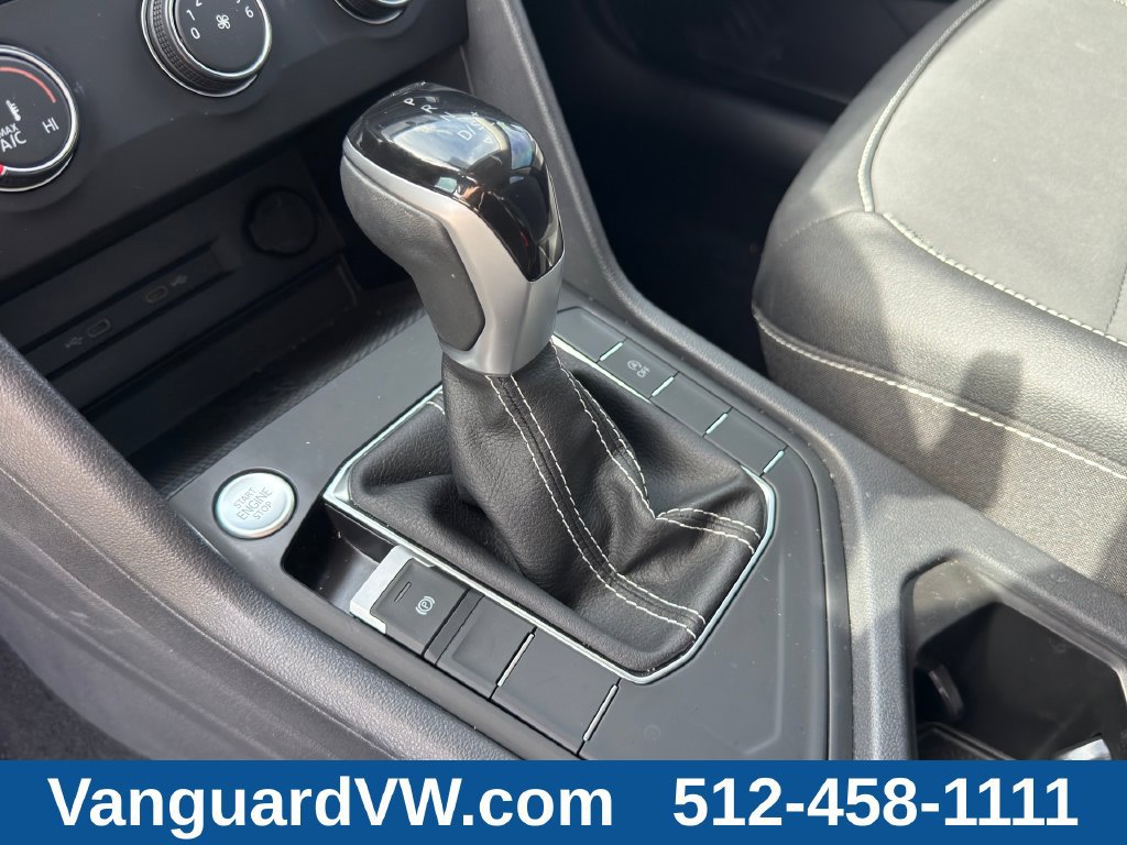 Used 2022 Volkswagen Taos SE w/ Driver Assistance Package FWD image 17