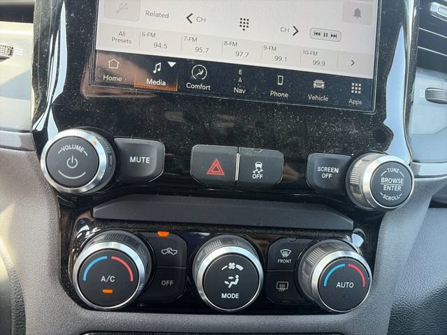 Used 2024 RAM 2500 Tradesman w/ Chrome Appearance Group AWD/4WD image 20