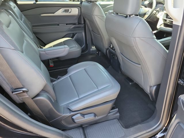 Used 2026 Ford Explorer Active w/ Active Comfort Package RWD image 19