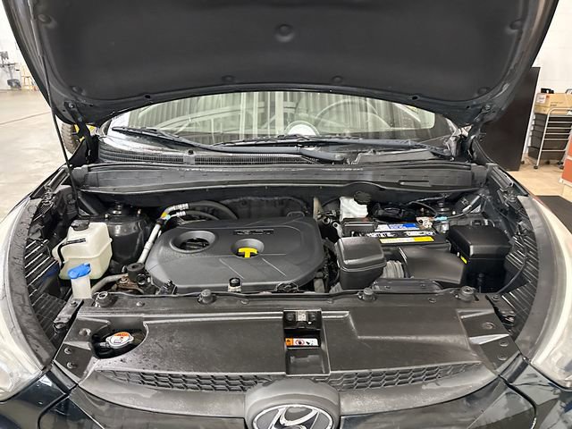 Used 2015 Hyundai Tucson GLS w/ Option Group 02 FWD image 28