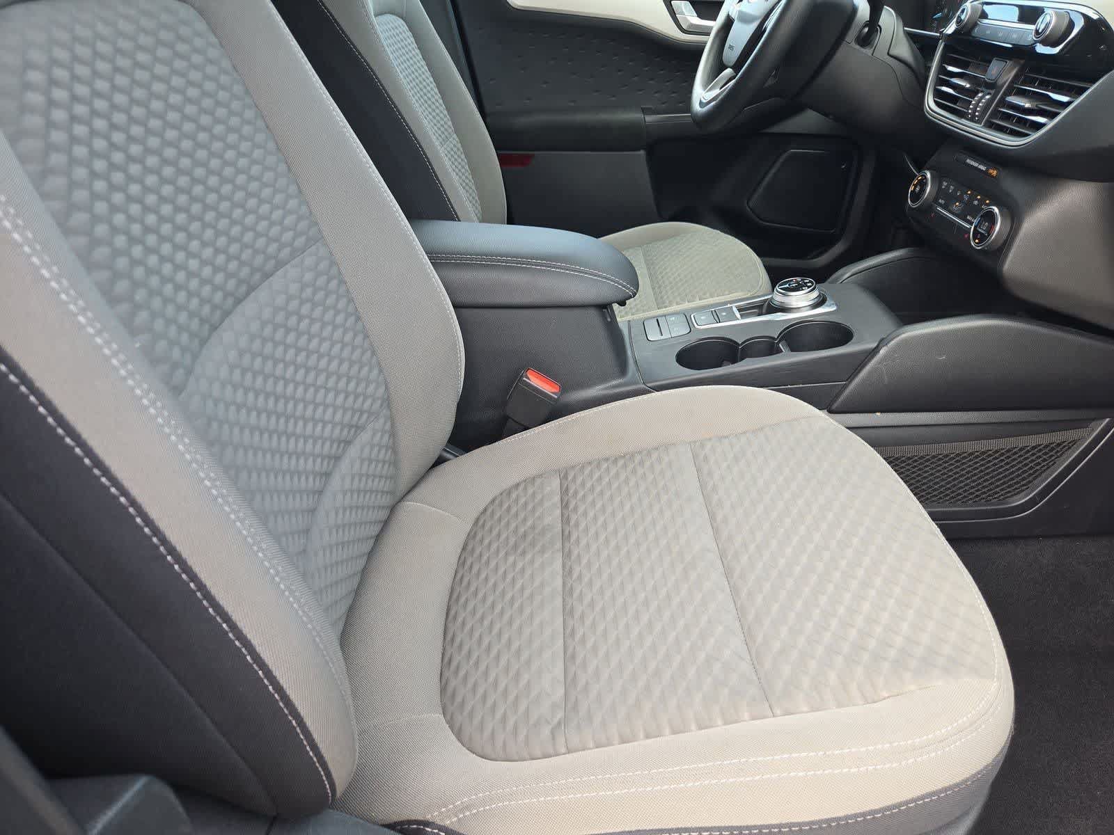 Used 2020 Ford Escape SE FWD image 19