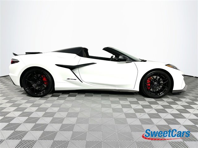 Used 2024 Chevrolet Corvette Z06 image 8