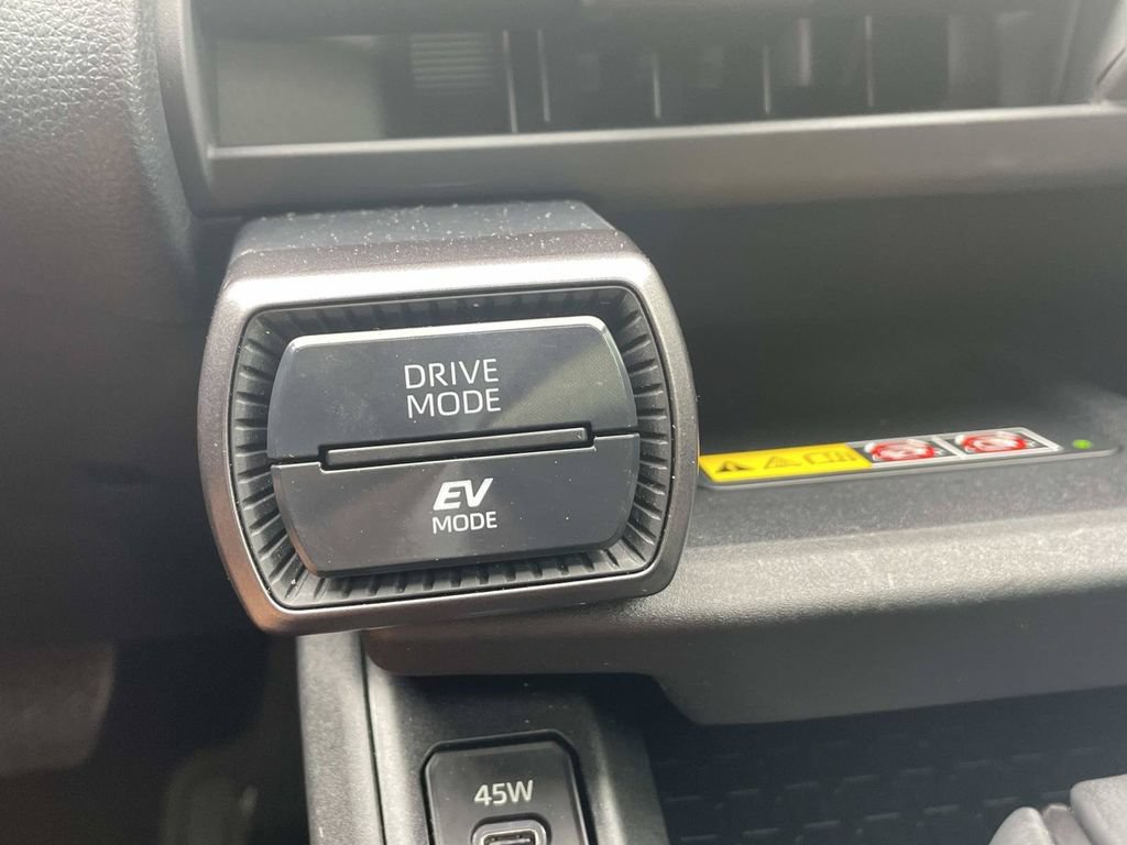 Used 2026 Toyota RAV4 XSE w/ Weather Package AWD/4WD image 40