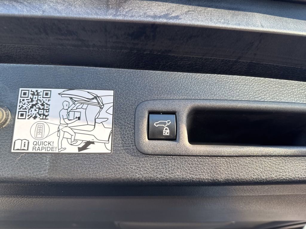 Used 2022 Toyota Sienna XLE image 6