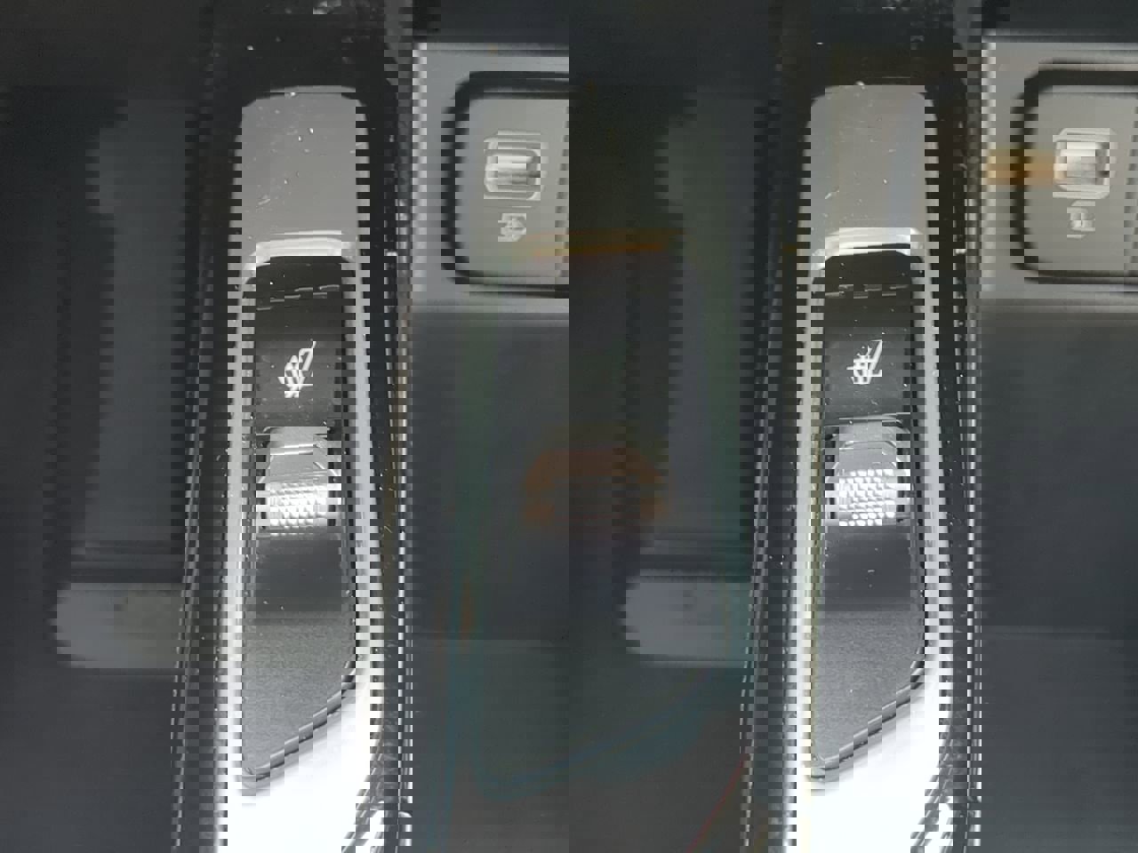 Used 2023 Kia Sorento SX image 21