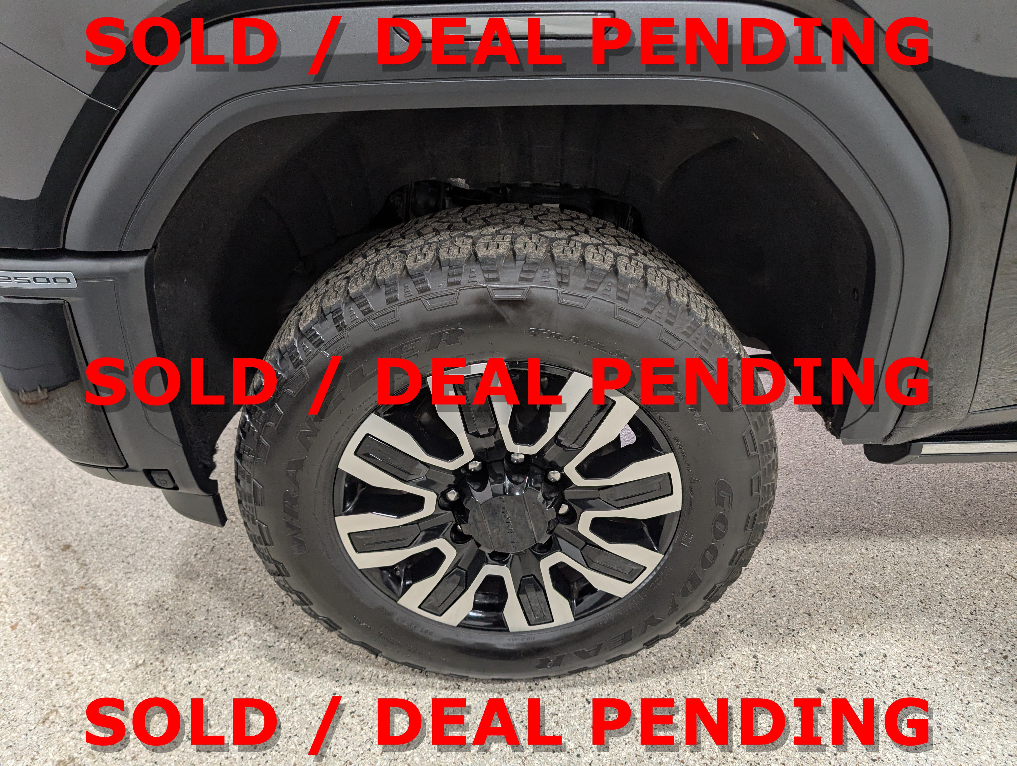Used 2025 GMC Sierra 2500 Denali Ultimate AWD/4WD image 12