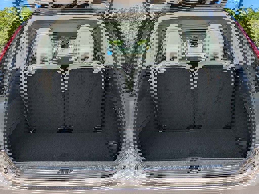 New 2026 Volvo XC90 T8 Ultra w/ Protection Package Premier AWD/4WD image 13