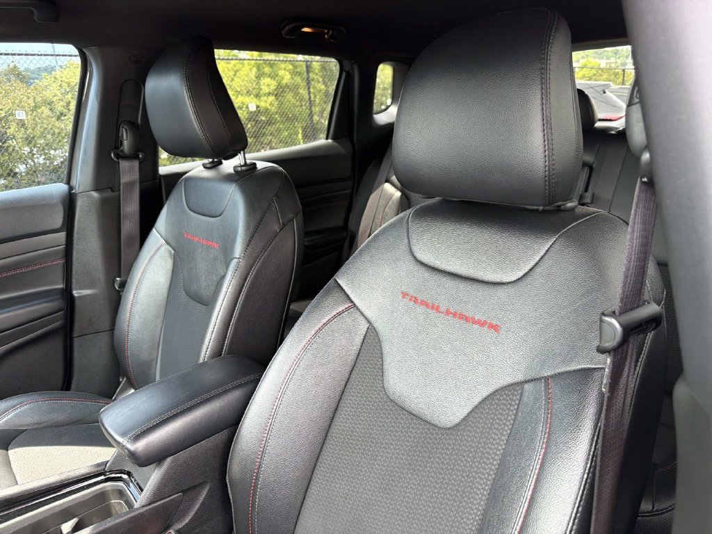 Used 2024 Jeep Compass Trailhawk AWD/4WD image 24