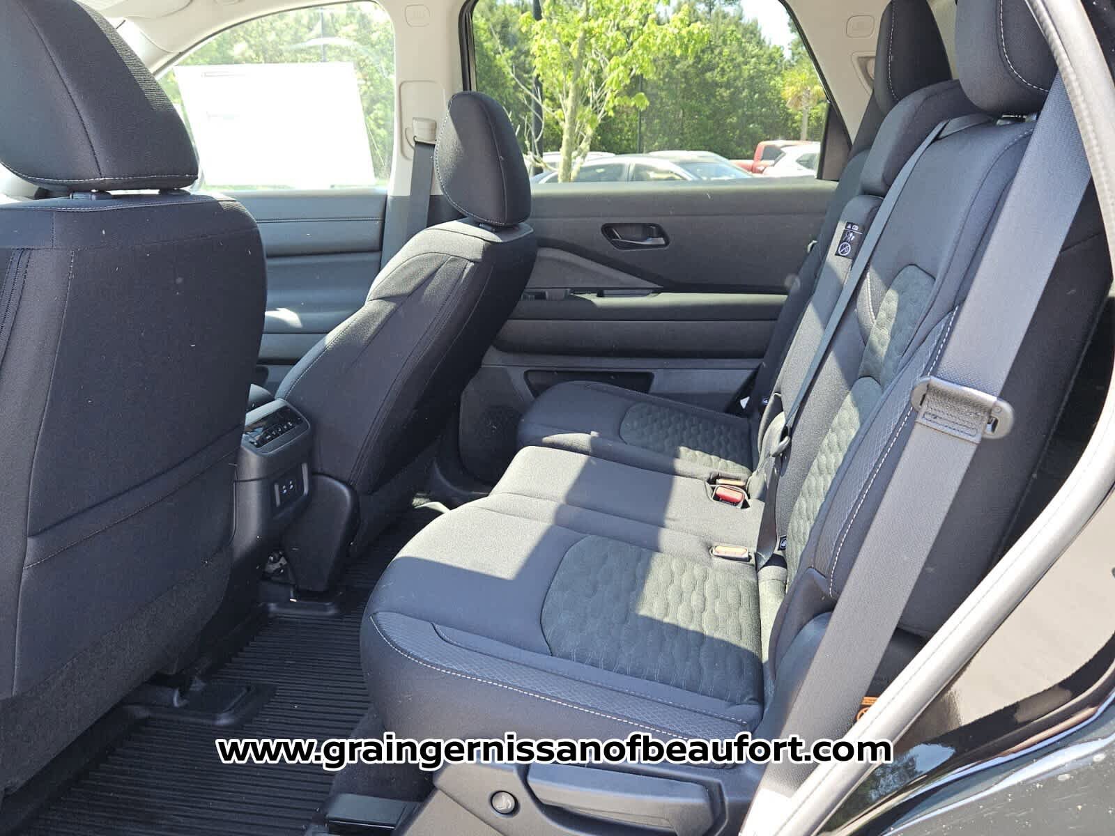 New 2026 Nissan Pathfinder SV FWD image 4