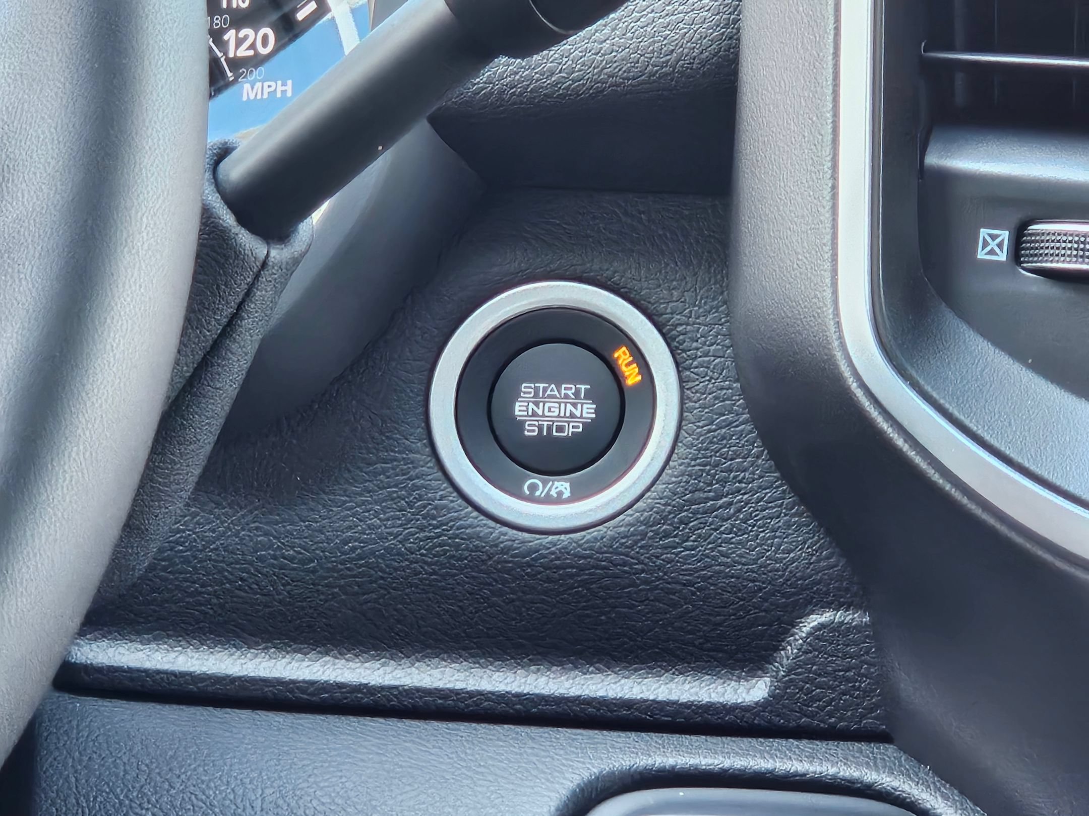 New 2026 RAM 2500 Big Horn AWD/4WD image 13