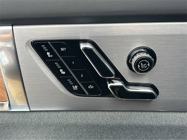 New 2026 Cadillac Vistiq Premium Luxury w/ LPO, Floor Liner Package image 27