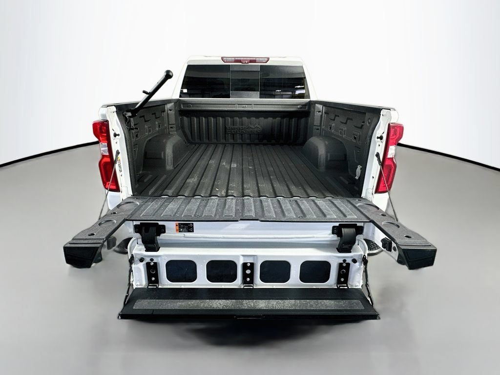 Used 2022 Chevrolet Silverado 1500 High Country w/ Technology Package AWD/4WD image 30