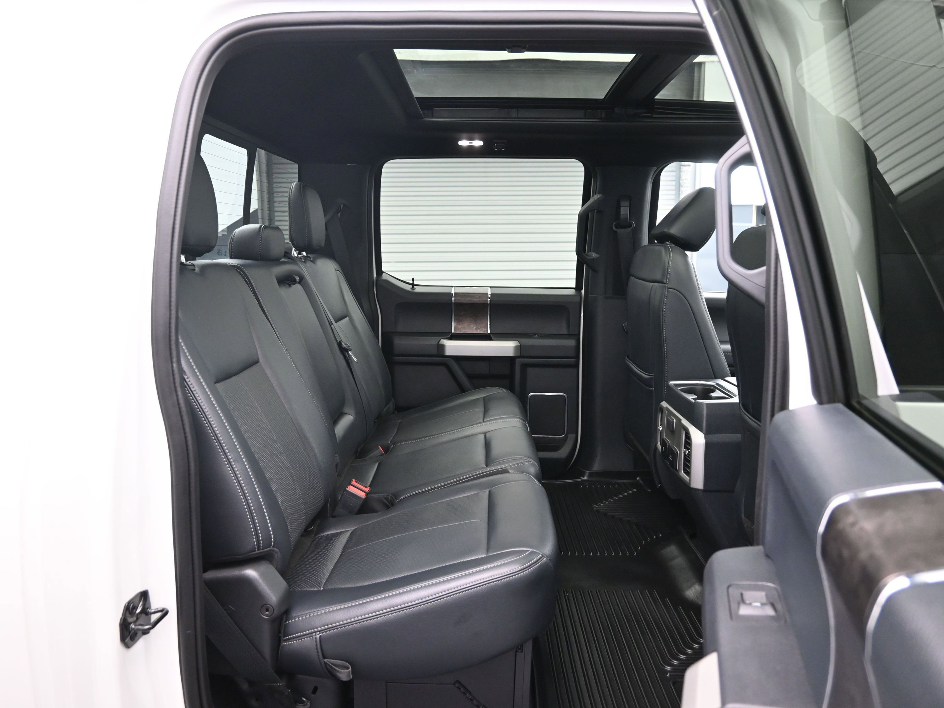 Used 2022 Ford F250 Lariat w/ Lariat Ultimate Package AWD/4WD image 12