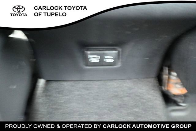 Used 2025 Toyota Camry SE w/ Convenience Package FWD image 27