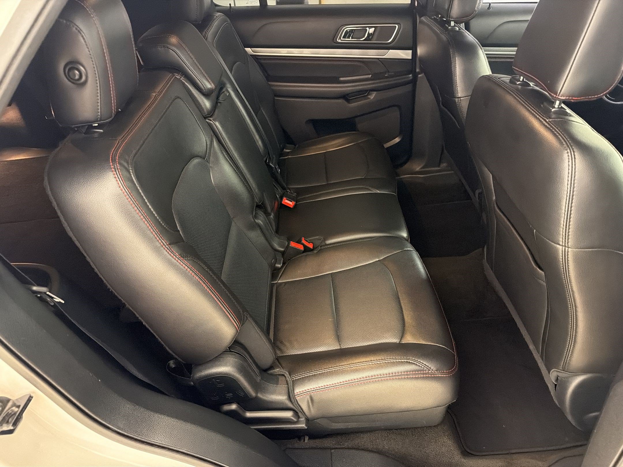 Used 2018 Ford Explorer Sport AWD/4WD image 29