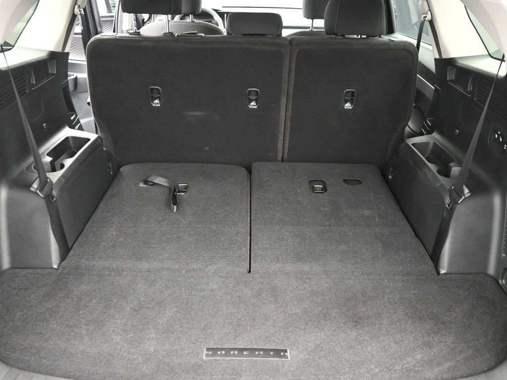 Used 2023 Kia Sorento LX image 13