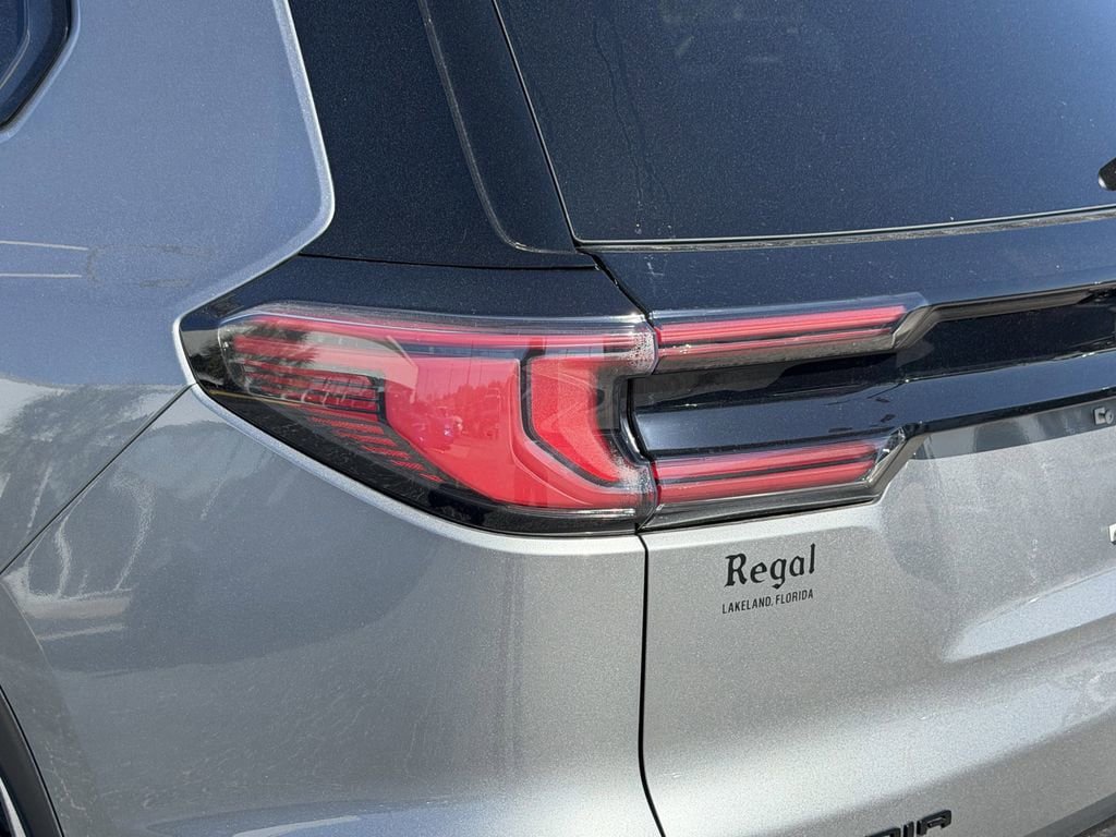 New 2026 GMC Acadia Elevation w/ Black Edition FWD image 9