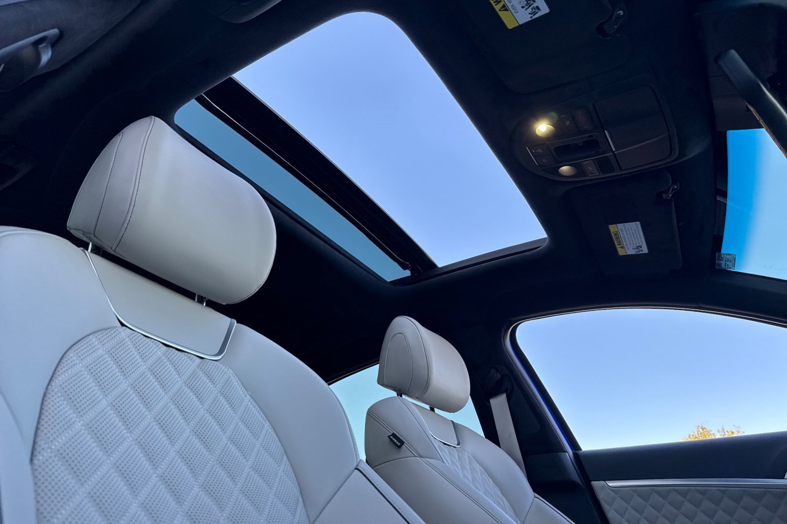 Used 2022 Genesis G70 3.3T image 18