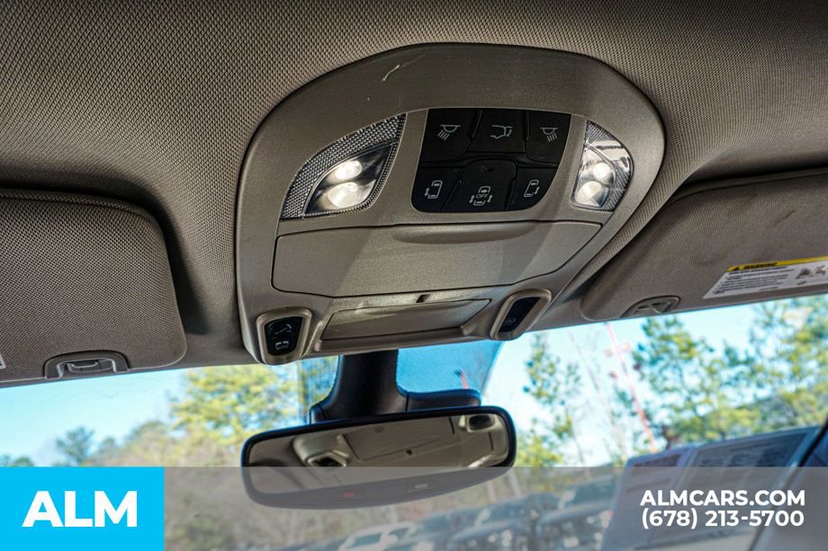 Used 2023 Chrysler Pacifica Limited FWD image 39