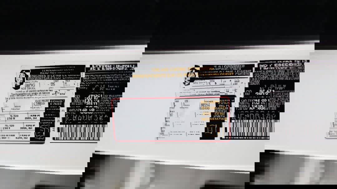 Used 2024 Mercedes-Benz GLE 350 4MATIC w/ Driver Assistance Package image 47