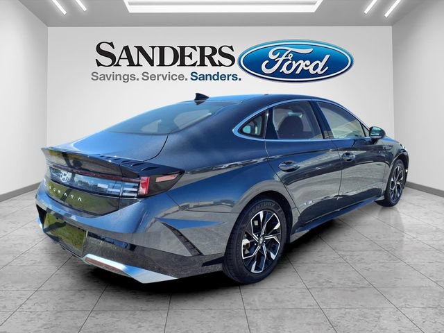 Used 2025 Hyundai Sonata SEL FWD image 2