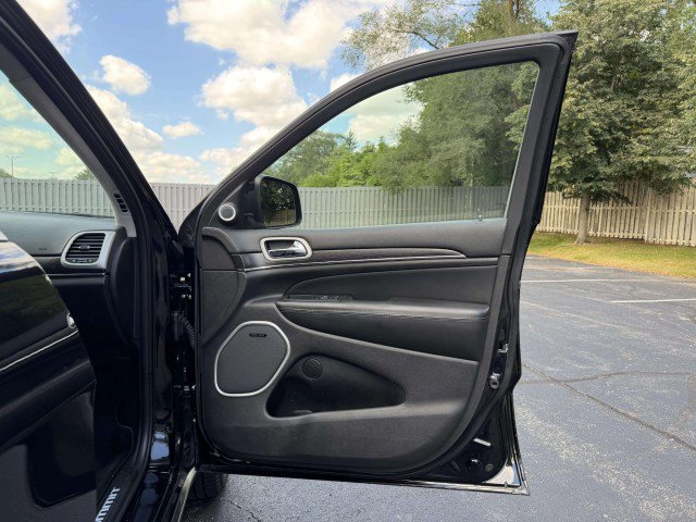 Used 2019 Jeep Grand Cherokee Summit w/ Platinum Series Group AWD/4WD image 28