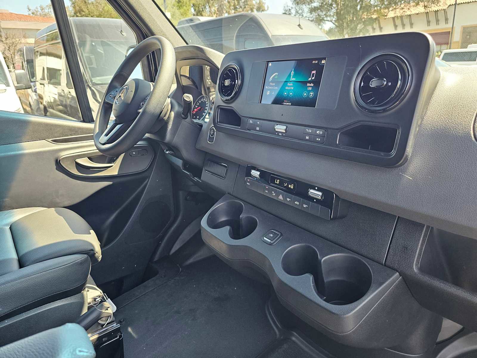 Used 2024 Mercedes-Benz Sprinter 3500 image 11