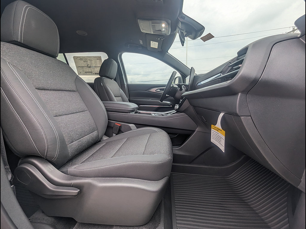 New 2026 Chevrolet Traverse LT w/ LPO, Floor Liner Package FWD image 13