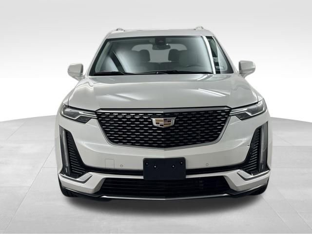 Used 2022 Cadillac XT6 Premium Luxury FWD image 3