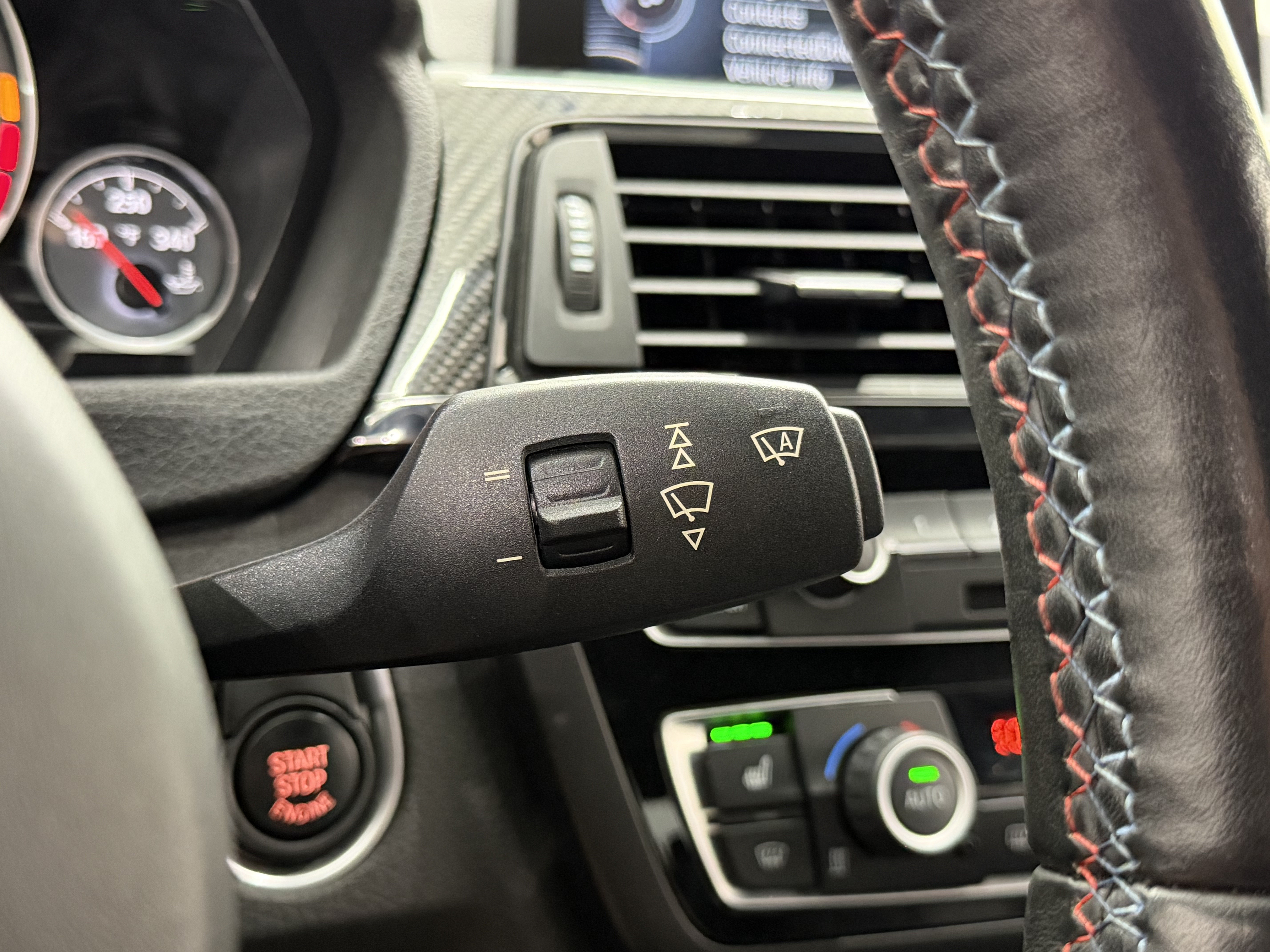 Used 2015 BMW M4 Coupe RWD image 53