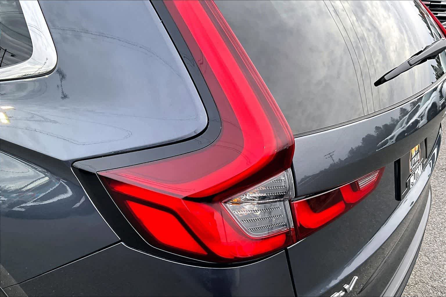 Used 2025 Honda CR-V EX image 32