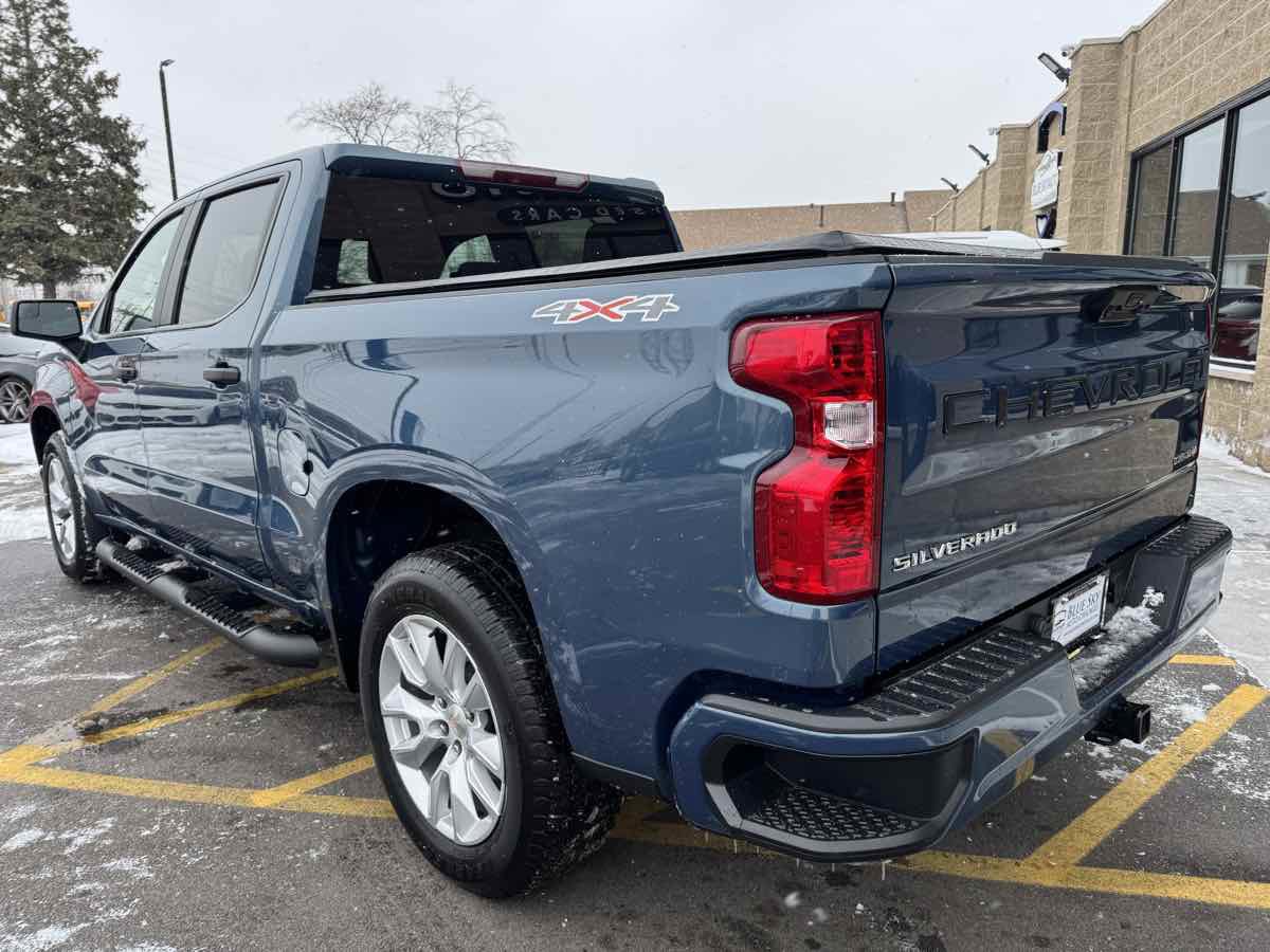 Used 2024 Chevrolet Silverado 1500 Custom image 7